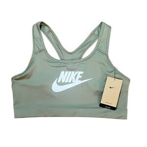 Top Nike